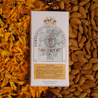 74% cacao cempasúchil y almendras